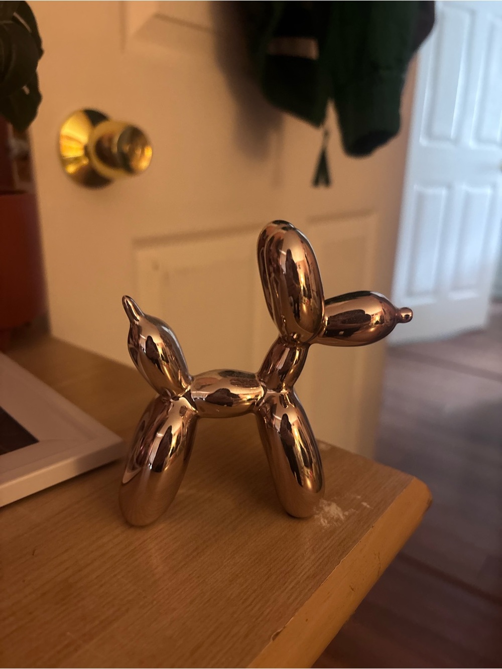 Metallic Balloon Dog Figurine - Rose Gold